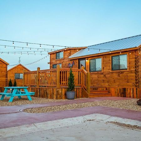 The Big Texan - Cabins And Wagons Amarillo Exterior photo